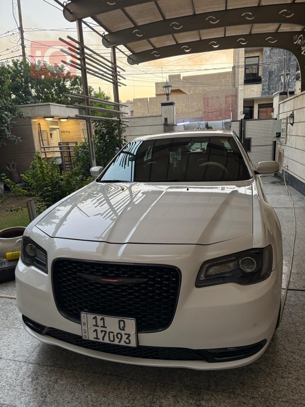 کرایسلەر 300